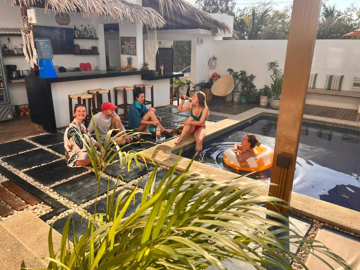 Punta Kai Hotel & Hostal 埃斯孔迪多港 外观 照片